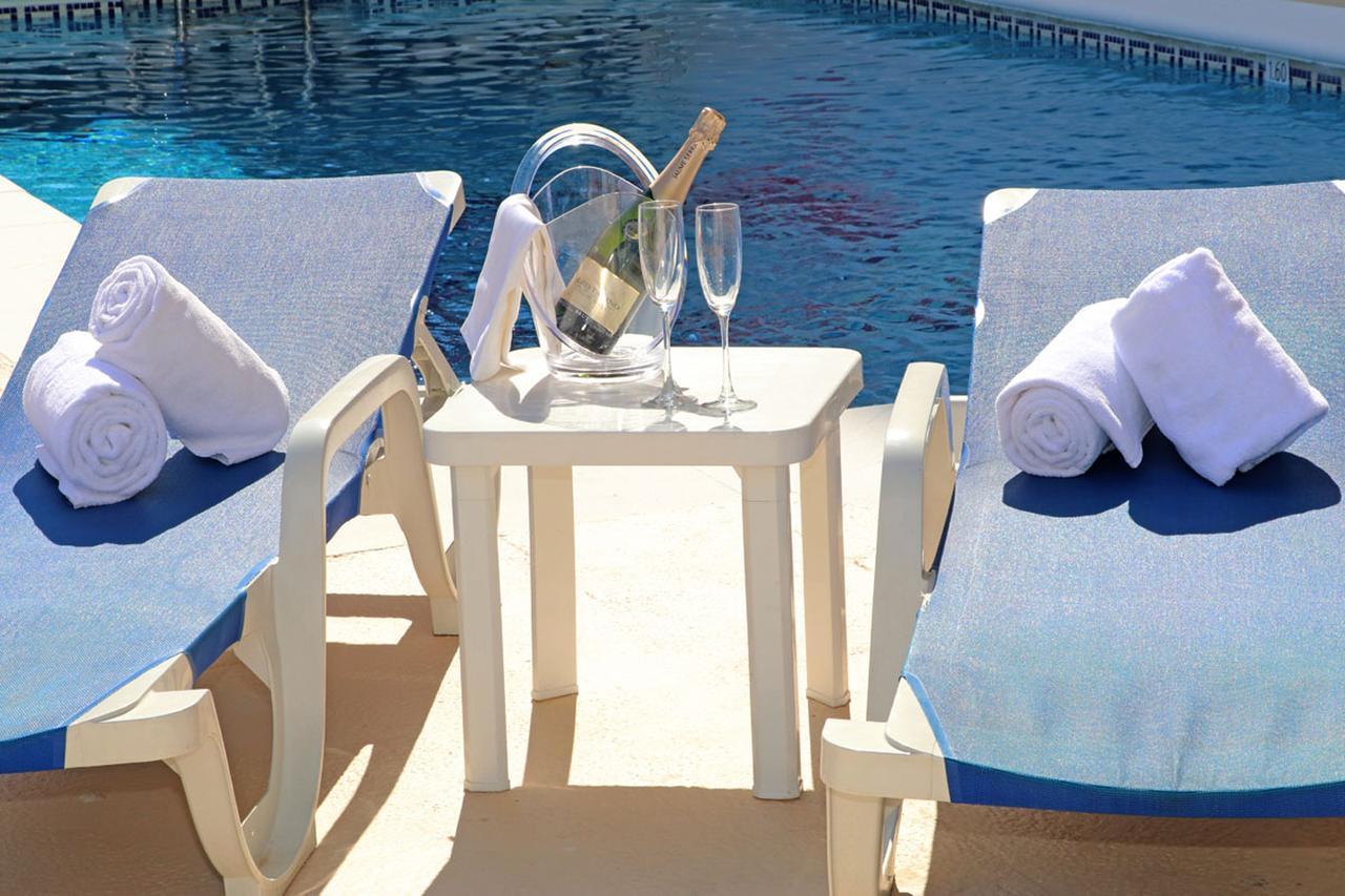 El Faro Hotel 3*