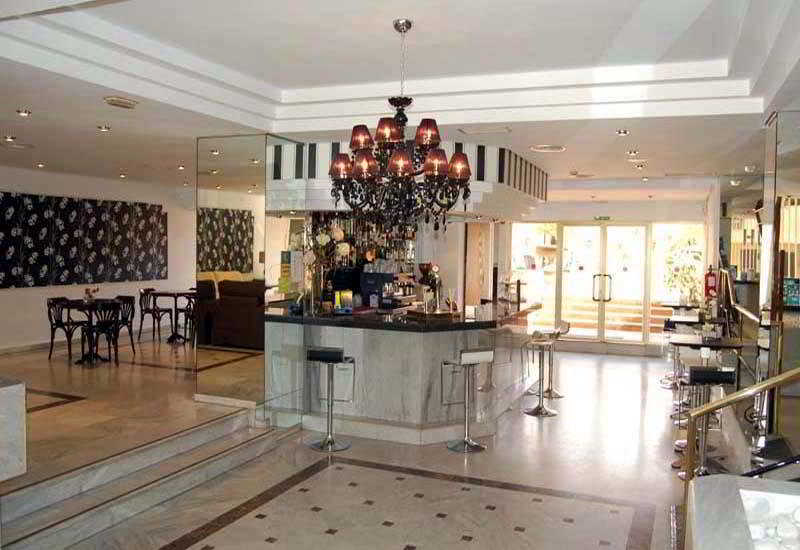 El Faro Hotel